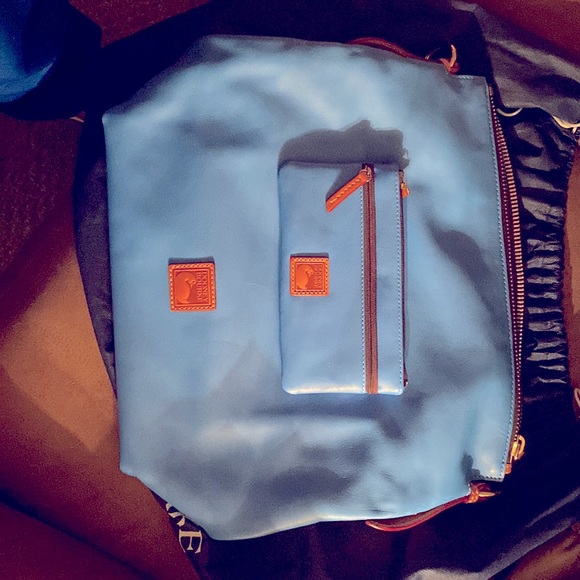 NWOT Dooney & Bourke Bag. Bought but never carried. - Picture 3 of 5